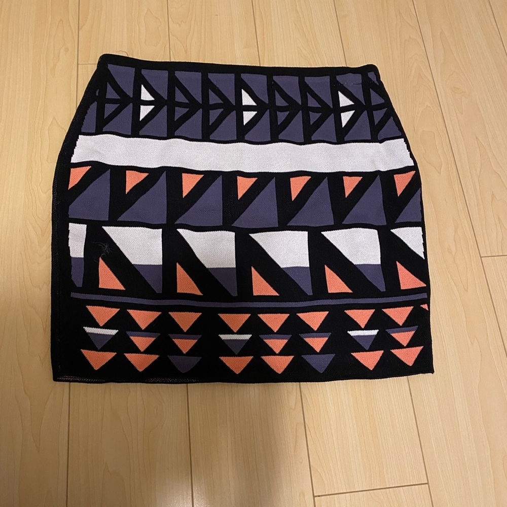 Geometric Mini Skirt